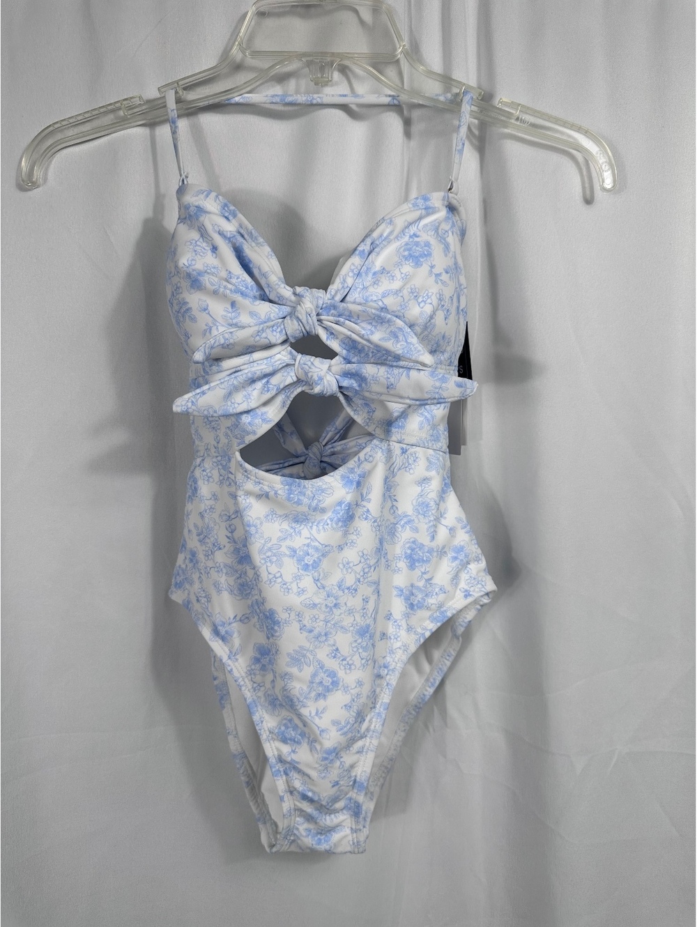 Salt + Cove Women's One Piece Swimsuit with Front Bow Cutout - XS